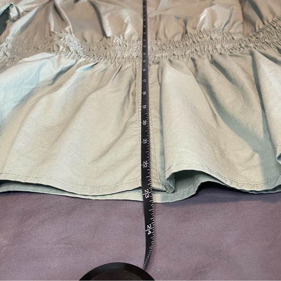 NWT GAP Puff Sleeve Peplum Top Sage Size Large - Picture 13 of 13